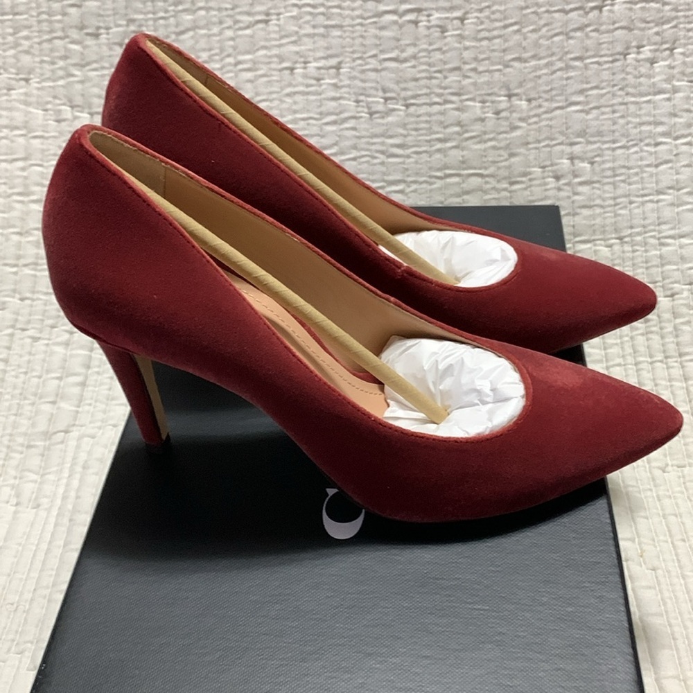 NEW COACH Skyler Vero Cupid
Velvet Cherry Pumps Size 9 Classic Formal Reception - Picture 5 of 15